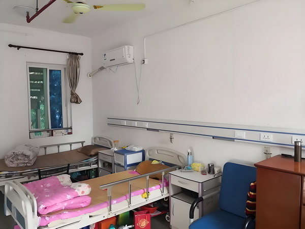 申请深户资料_陈梦与演员任嘉伦一起打乒乓球，两人系发小+队友 队友掉了以考虑删就可