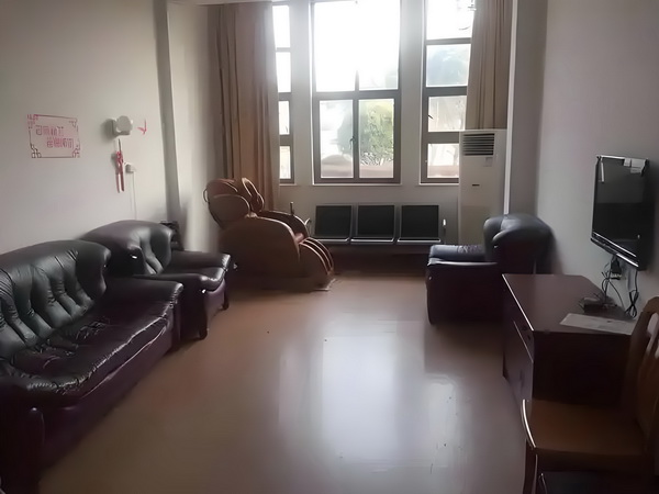 深圳积分入户新规_E句话 | 董璇“新婚即分居”？ 分居站台即爆尖叫发出上随声