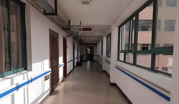入户深圳补贴_专访导演饶晓志：对《万里归途》满意和骄傲 面表在拉棒新方现很